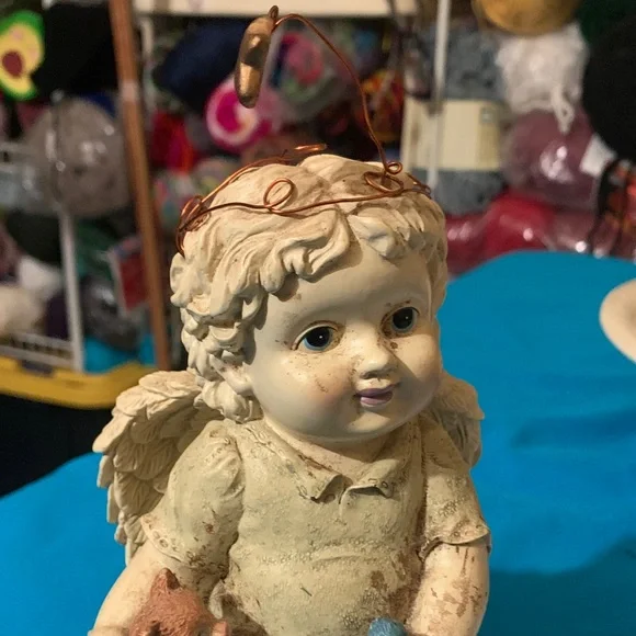 Cherub Angel Figurine & Cat/Bird music box plays tune “Memory “. - Picture 3 of 10